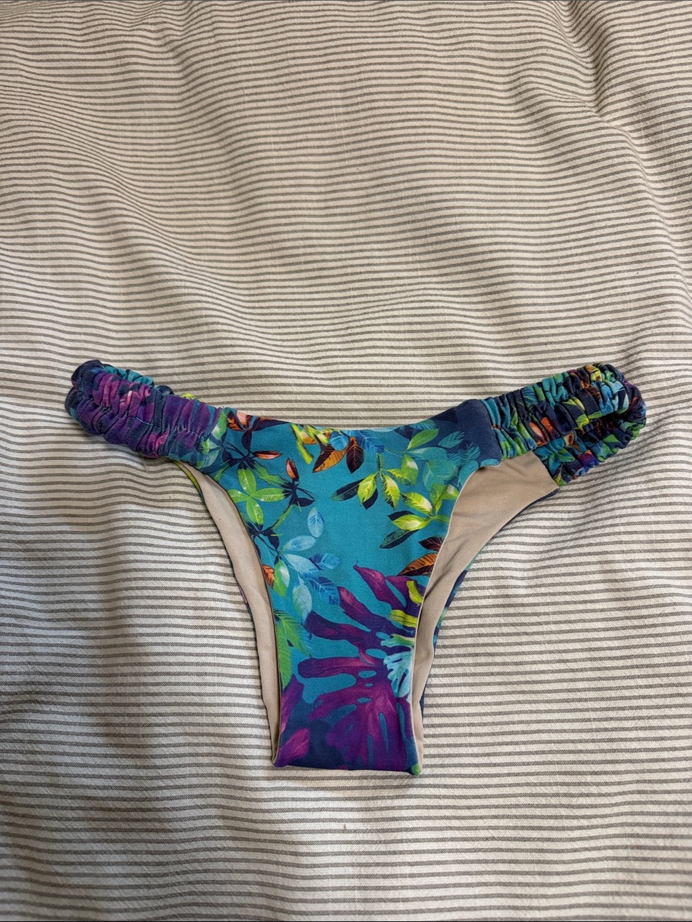 San Lorenzo Swimsuit Bottom Medium fits like Small